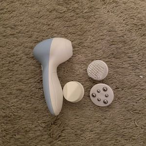 🌟3/$15🌟 Face cleansing brush